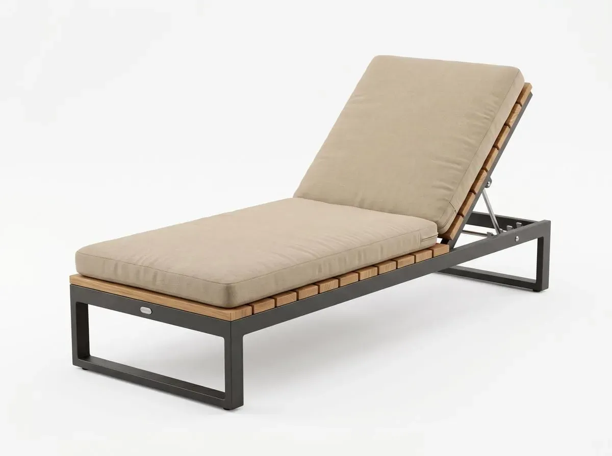 ULPL-011 - Premium Poolside Rattan Sun Lounger